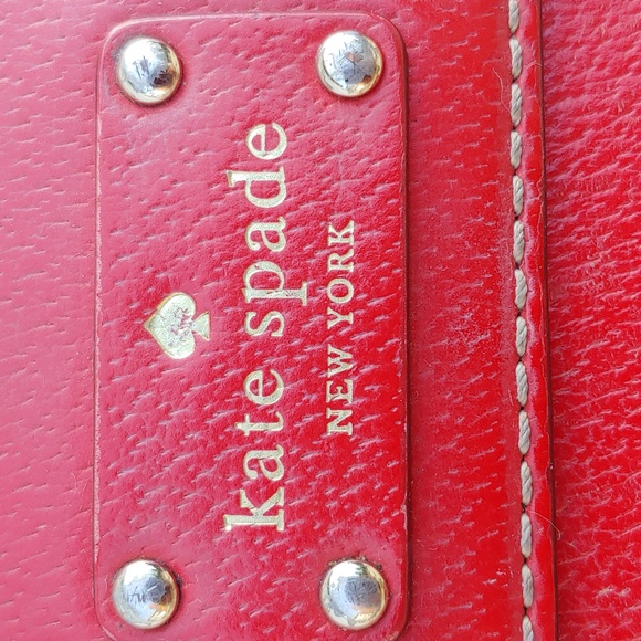 Vintage Kate Spade Red Leather Crossbody Camera Bag with Front Flap - Picture 9 of 16